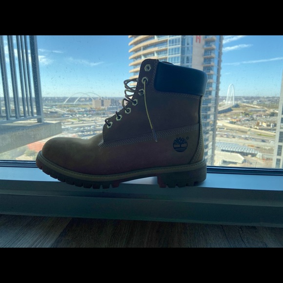 Timberlands - Picture 3 of 4